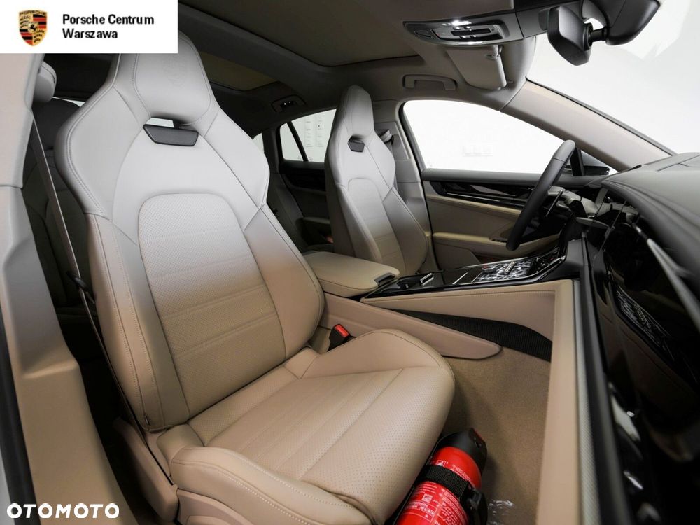 Porsche Panamera - 12