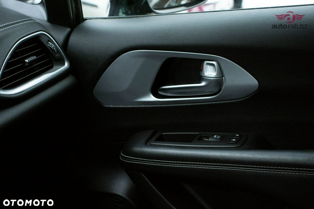Chrysler Pacifica - 34