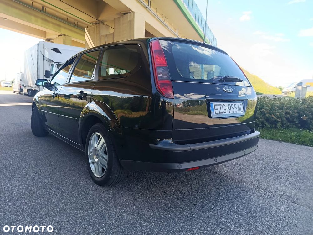 Ford Focus 1.6 TDCi cDPF Ghia - 5