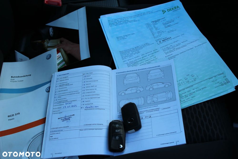 Volkswagen Golf - 23