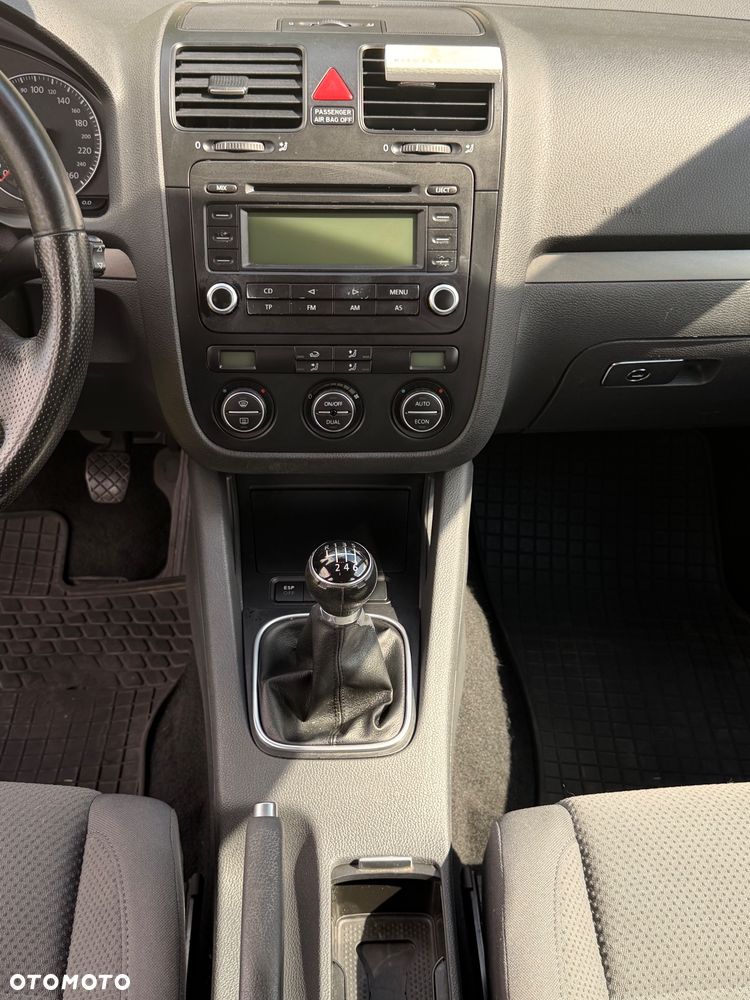 Volkswagen Golf - 17