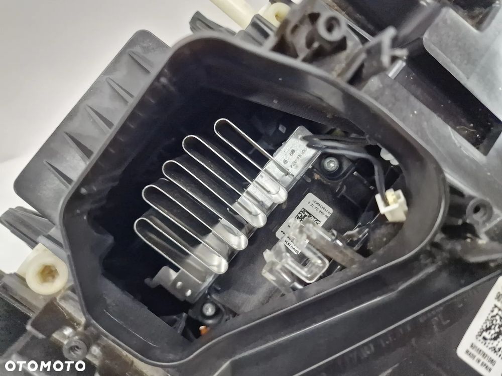 BMW X1 F48 15- PRAWA LAMPA PRZEDNIA PRZÓD FULL LED , NR 6311-7495004-03 / 63117495004 / 7495004 , NR AUKCJI LA31 - 13