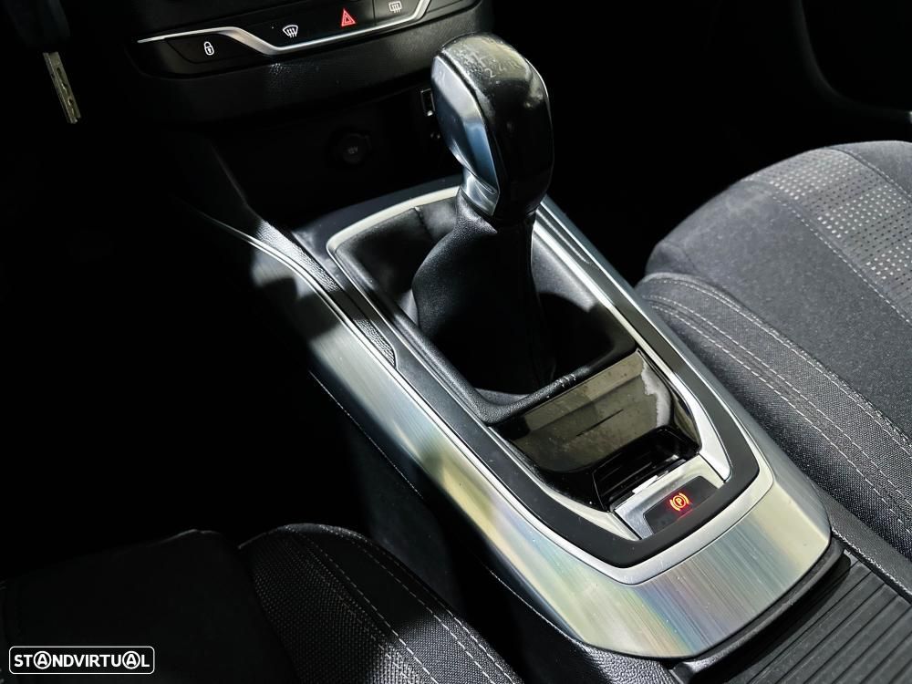 Peugeot 308 1.2 PureTech Allure - 46