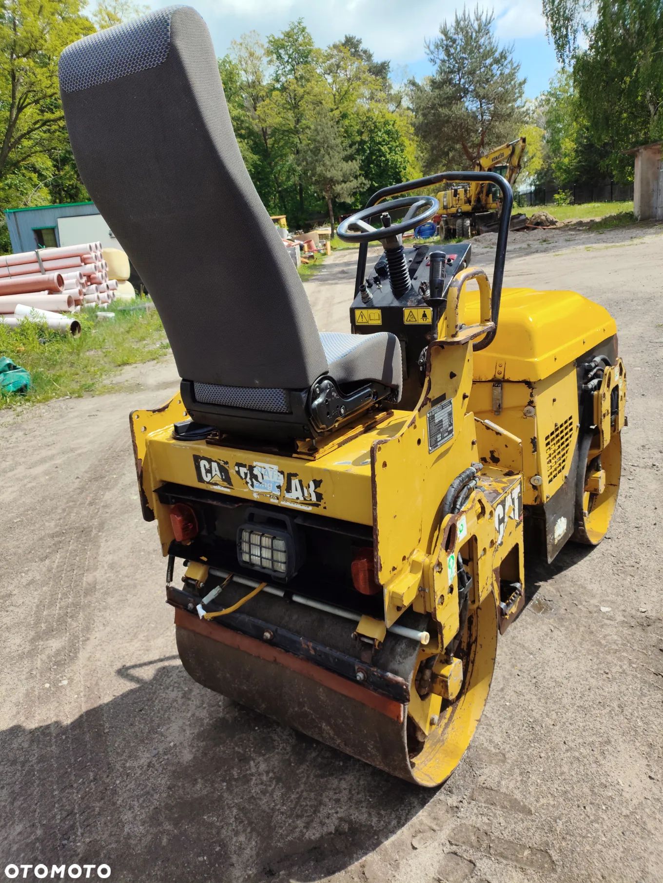 Caterpillar CB-114 - 1