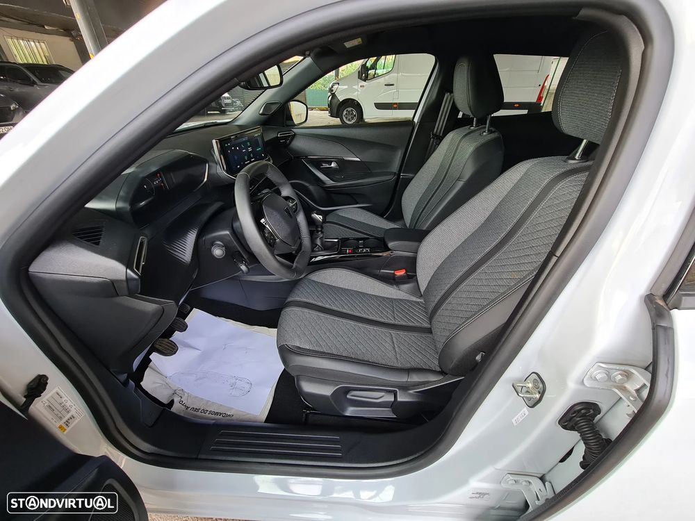 Peugeot 2008 1.2 PureTech Allure - 11