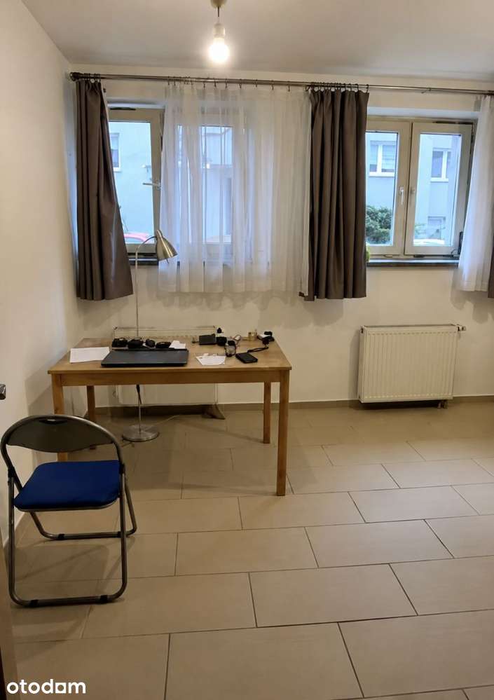 2 pokoje, ciemna kuchnia, do remontu, Pr. Czerwony