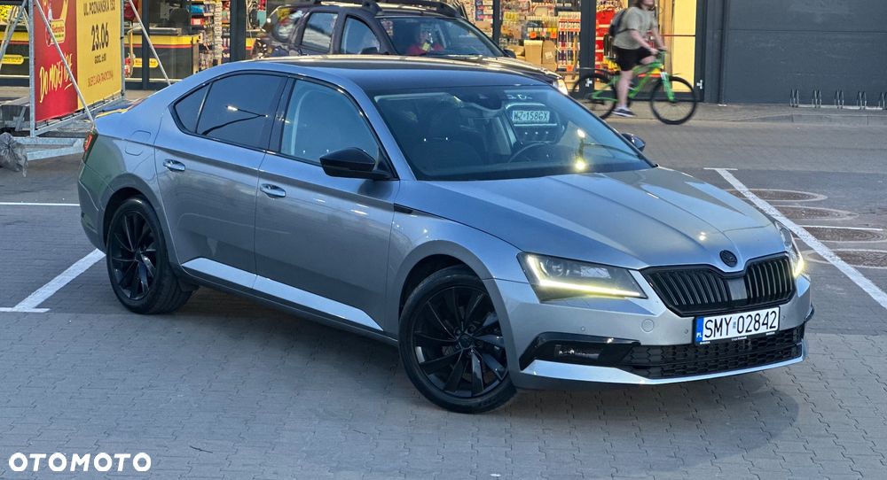Skoda Superb 2.0 TDI Sportline DSG - 10
