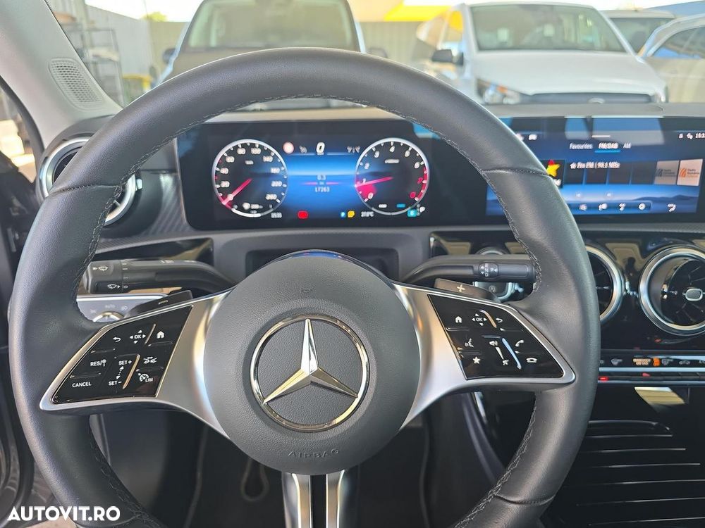 Mercedes-Benz A - 10