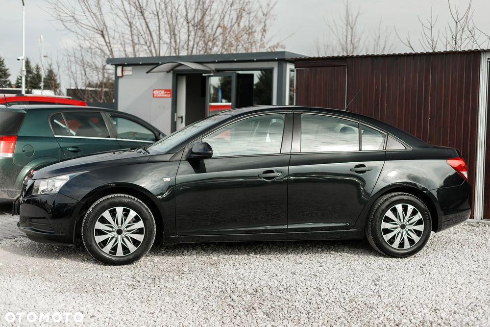 Chevrolet Cruze 1.6 LS - 13