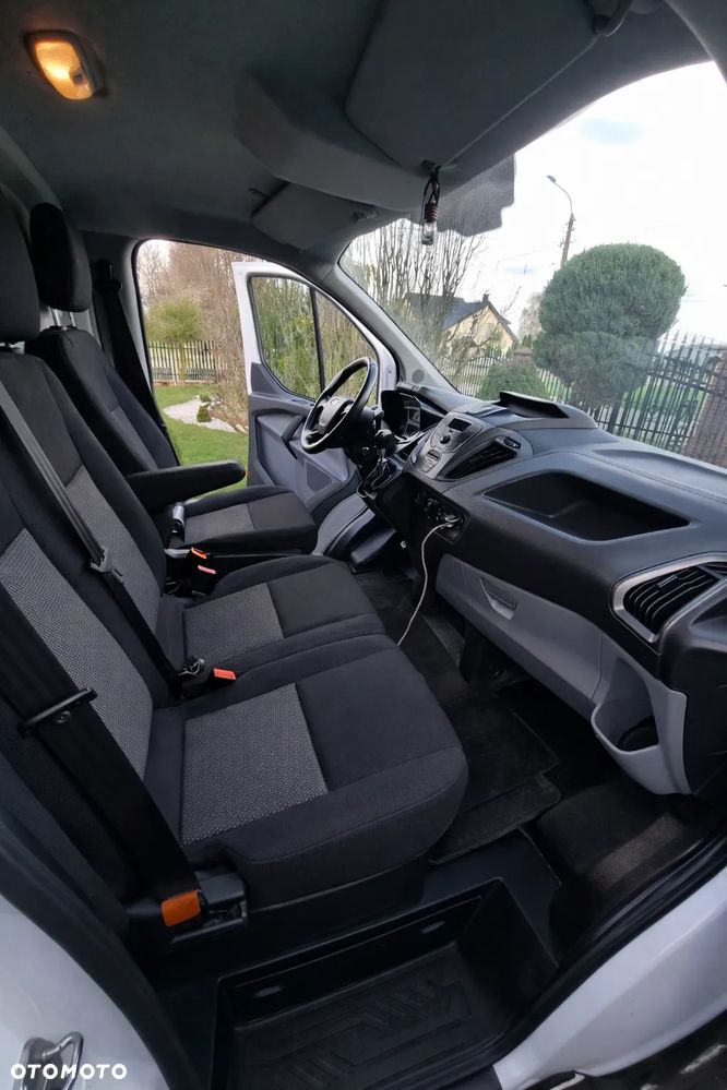 Ford Transit Custom - 8