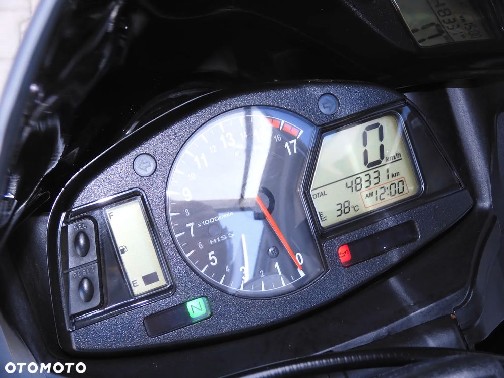 Honda CBR - 27