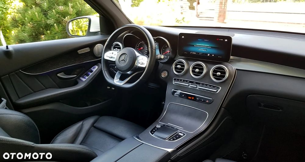 Mercedes-Benz GLC 220 d 4Matic 9G-TRONIC AMG Line - 15