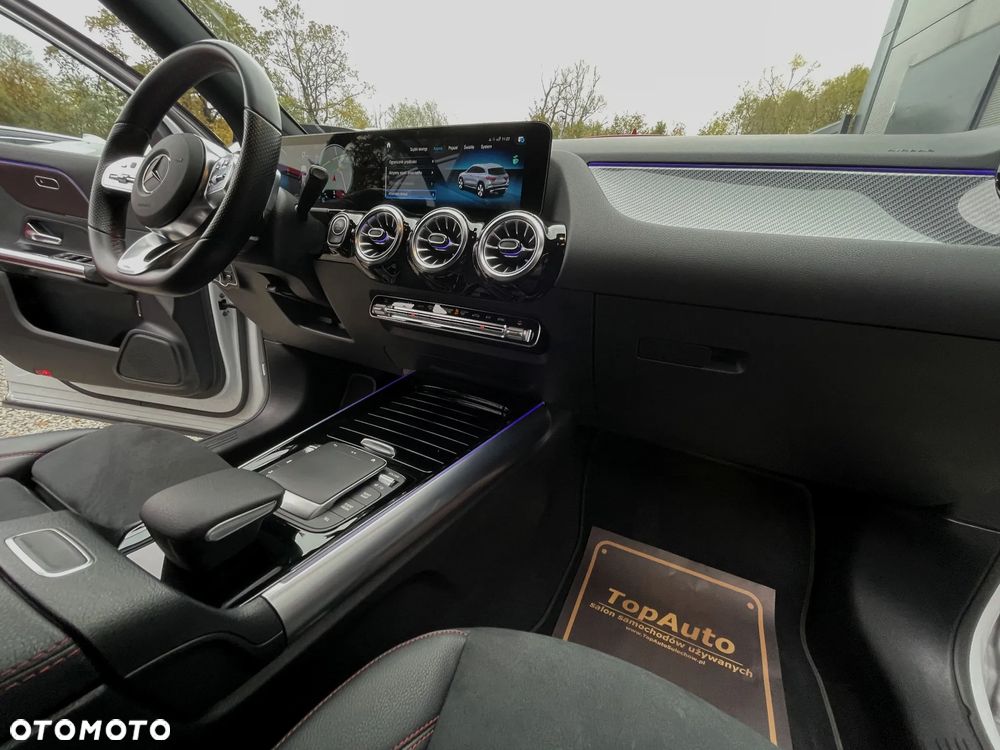 Mercedes-Benz GLA 250 AMG Line - 16