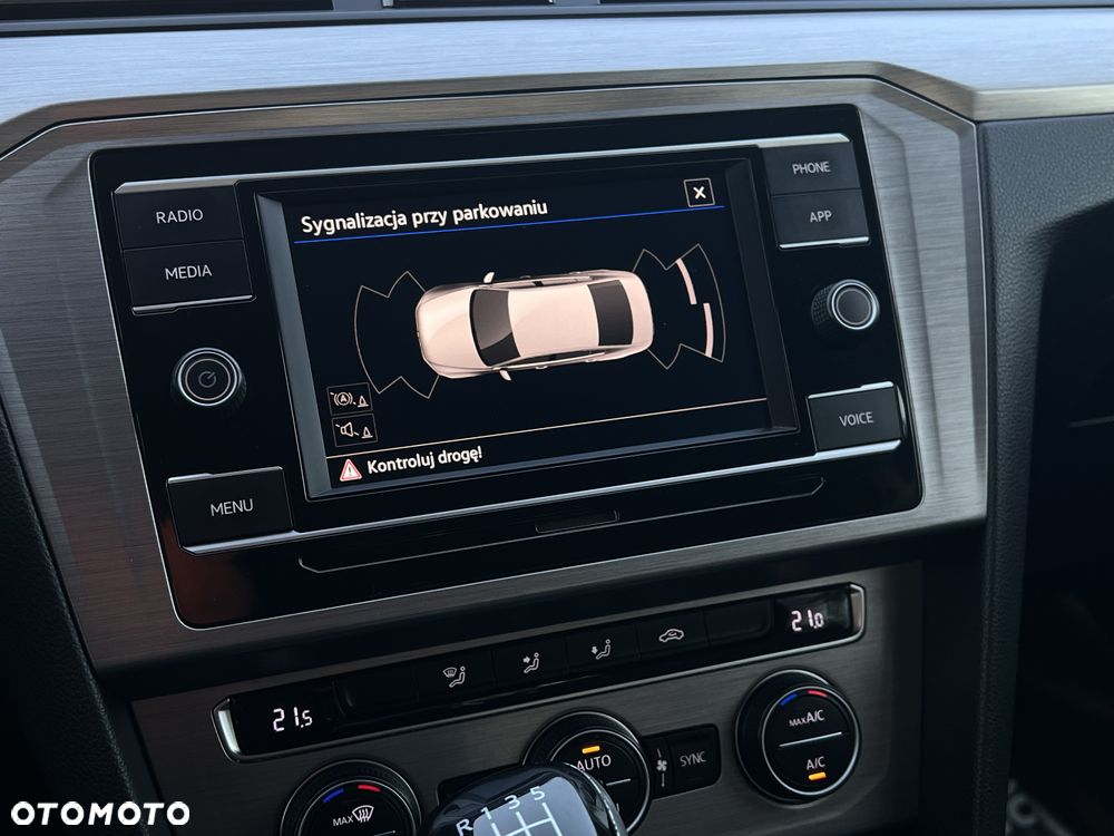 Volkswagen Passat 1.5 TSI EVO Essence - 27