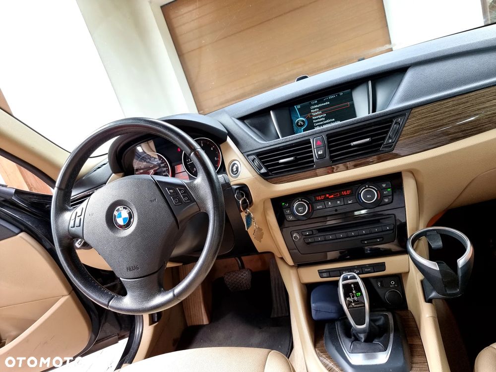 BMW X1 xDrive20d - 12