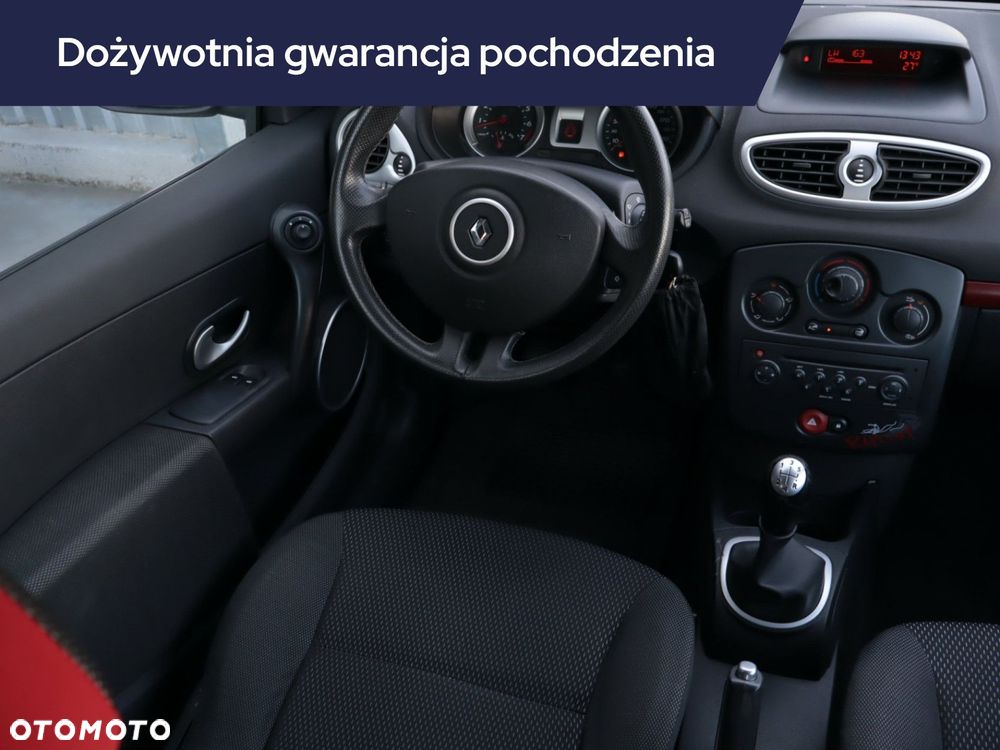 Renault Clio - 9