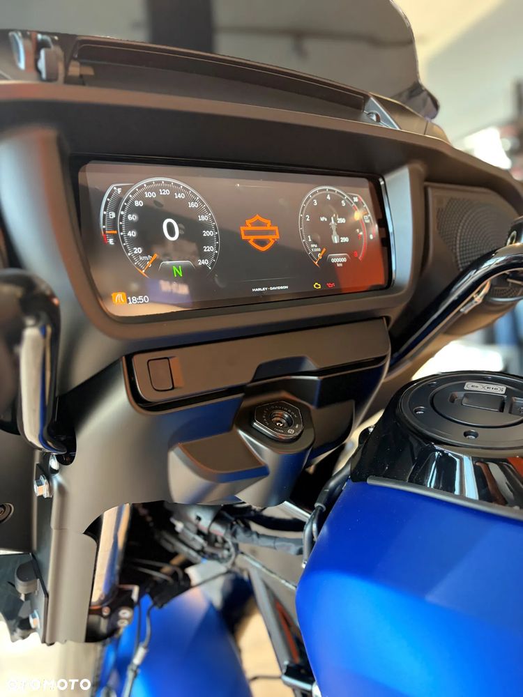 Harley-Davidson Touring Street Glide - 4