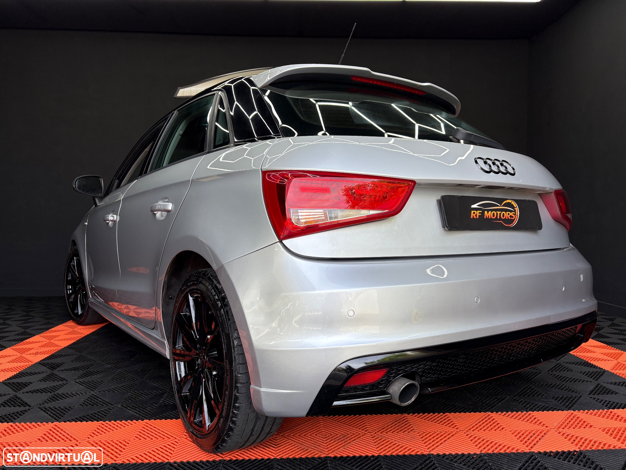 Audi A1 Sportback 1.6 TDI S-line - 28