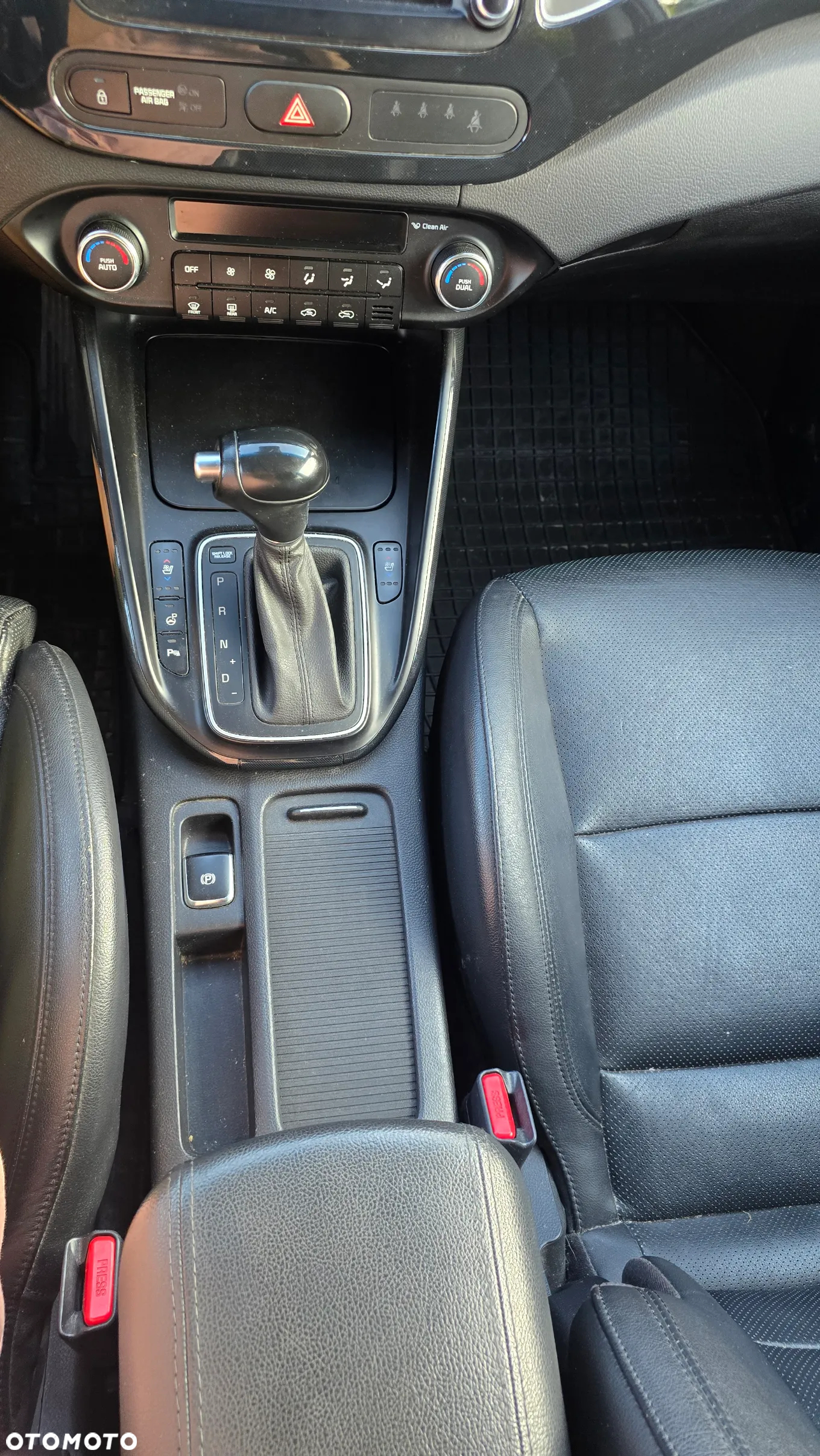 Kia Carens 1.7 CRDi L - 17