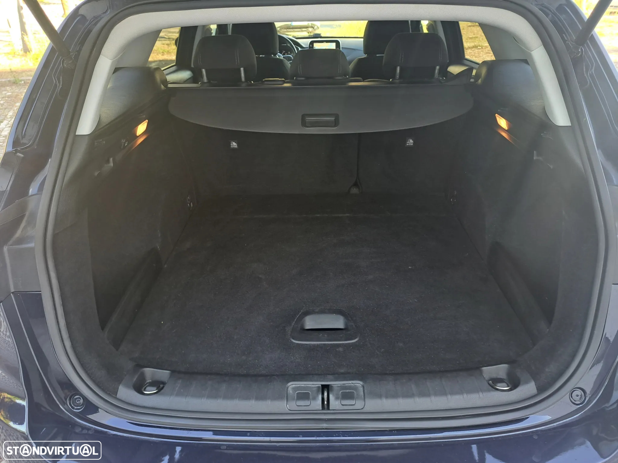 Fiat Tipo Station Wagon 1.3 M-Jet Lounge Tech - 29