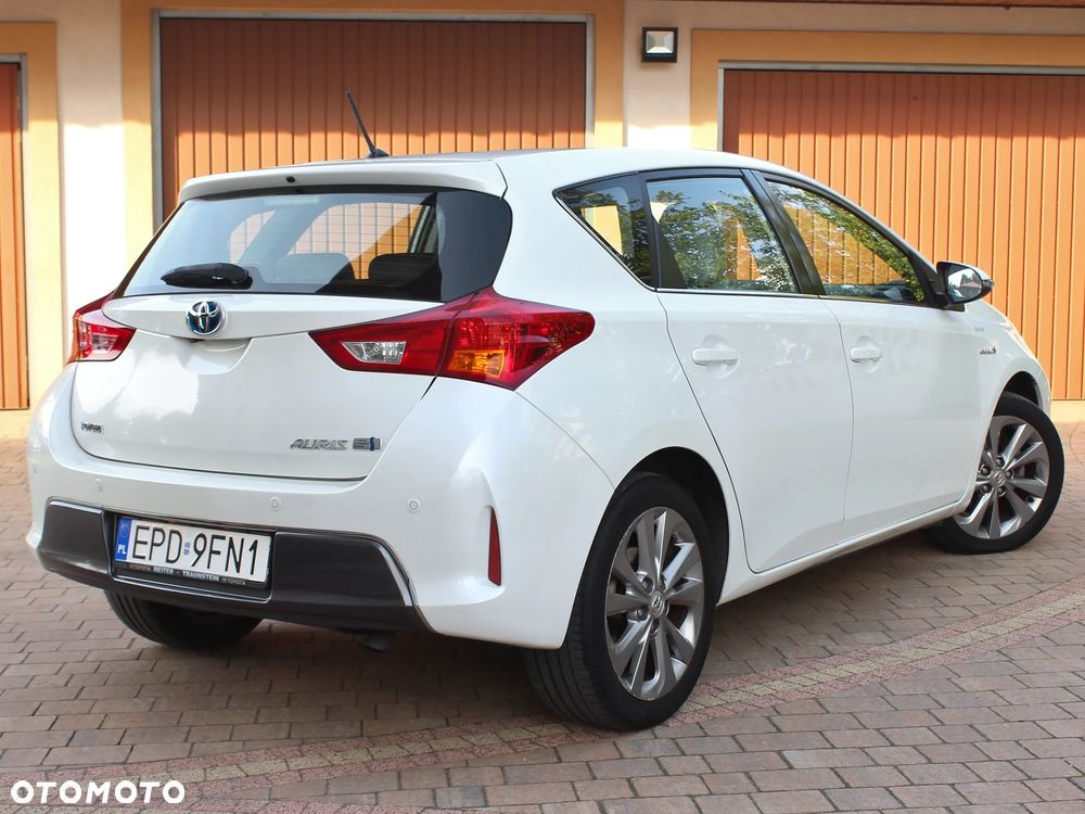 Toyota Auris 1.8 Executive - 4