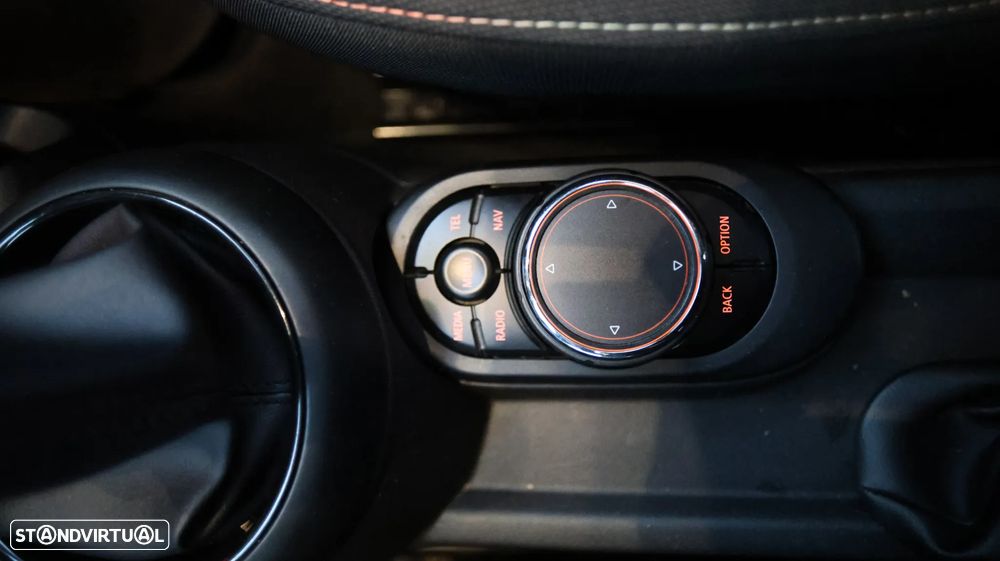 MINI 3 Portas One - 27