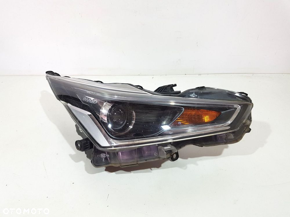TOYOTA AYGO II 2 LIFT LAMPA PRZÓD PRZEDNIA PRAWA EUROPA ORYGINAŁ - 2
