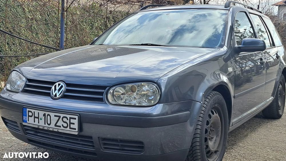 Volkswagen Golf - 1