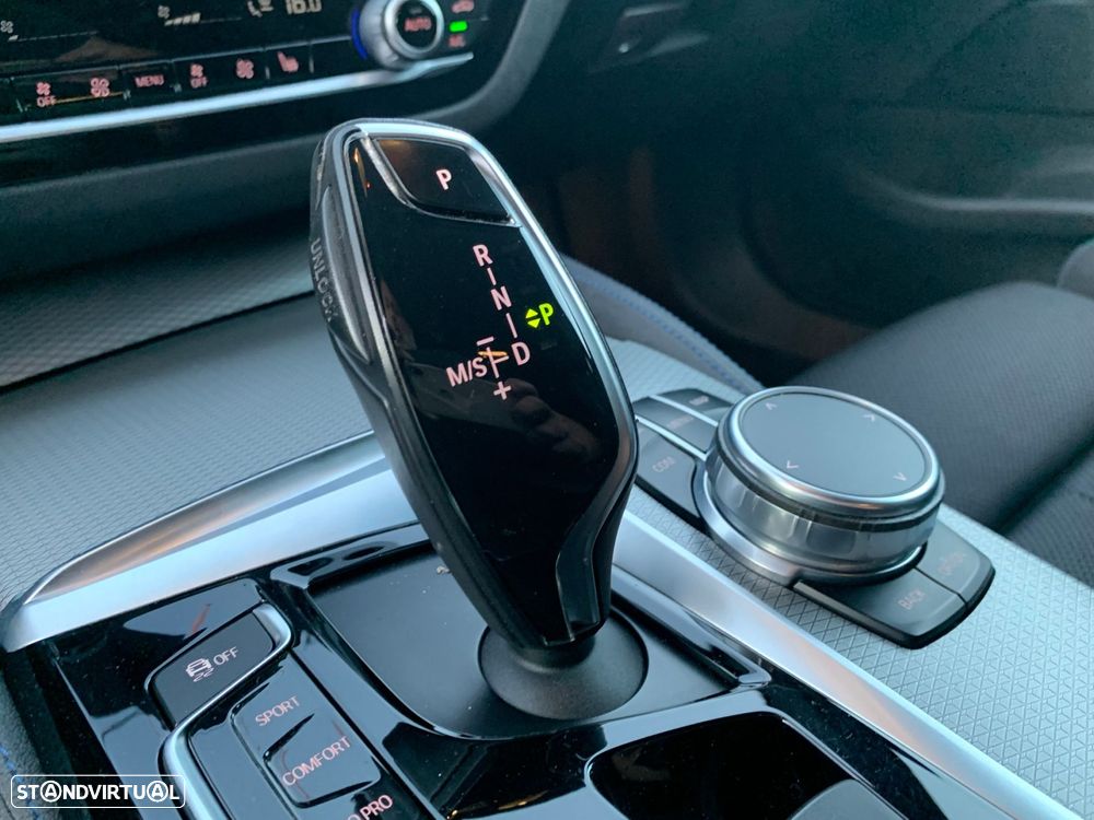 BMW 520 d Pack M Auto - 33