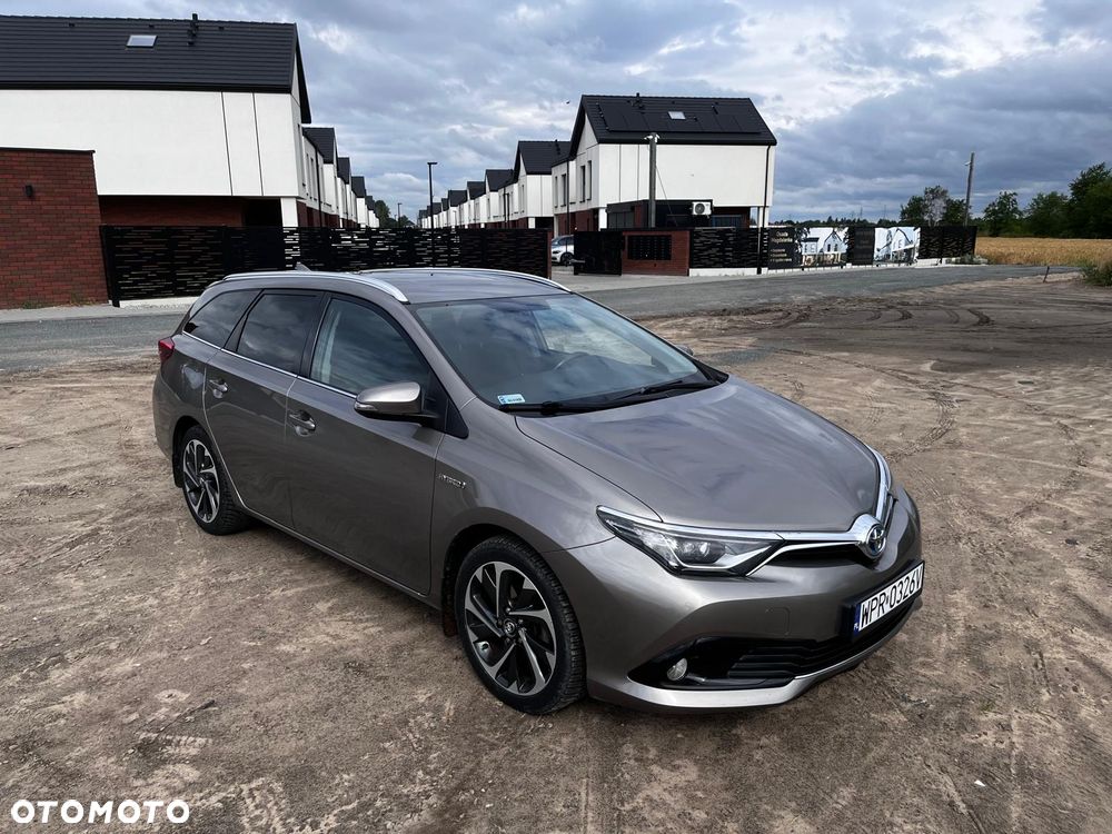 Toyota Auris Hybrid 135 Premium - 3