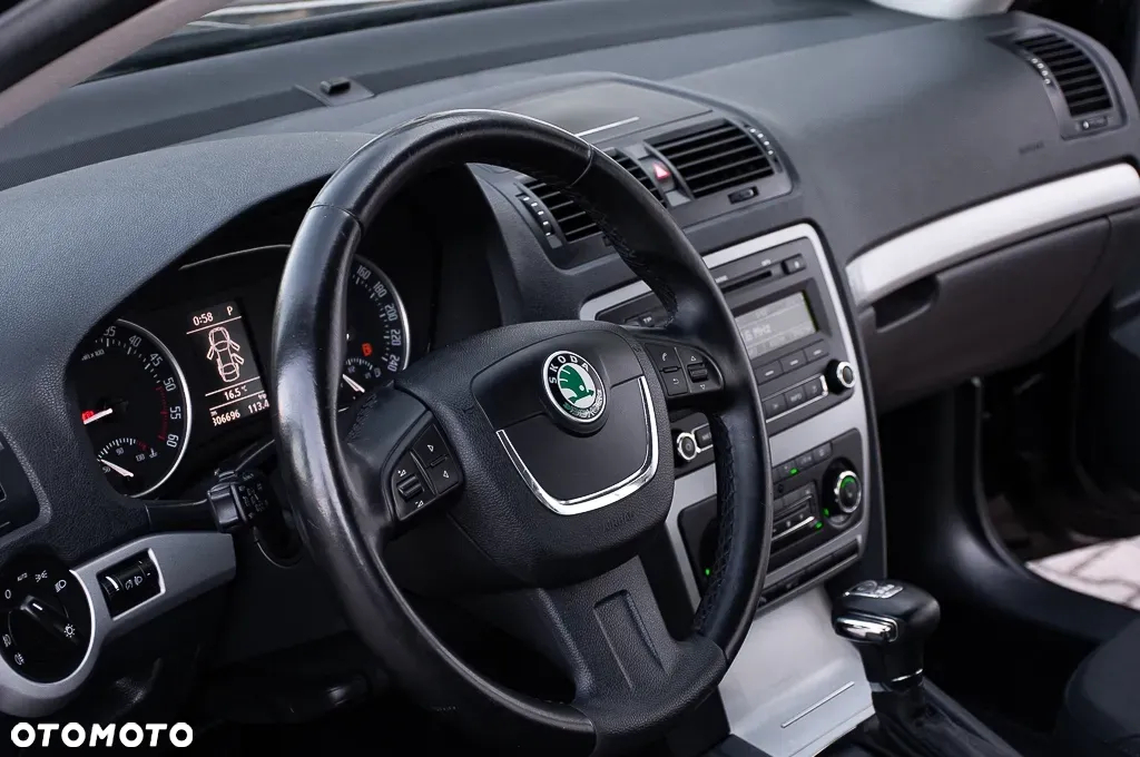 Skoda Octavia Combi 2.0 TDI DPF DSG Ambition - 25