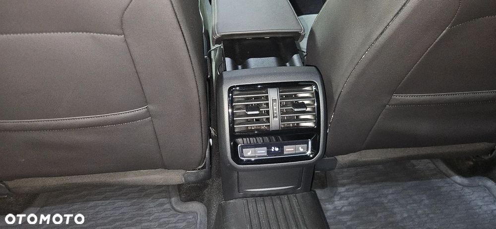 Volkswagen Arteon 2.0 TSI GPF R-Line DSG - 28