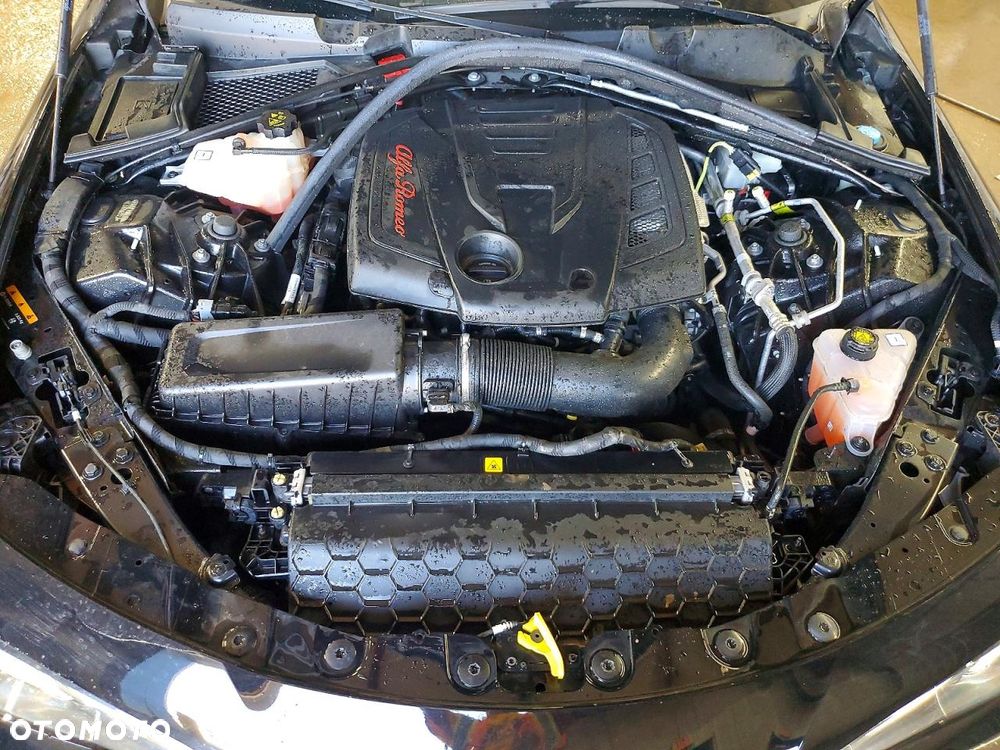 Alfa Romeo Giulia 2.0 Turbo 16V AT8-Q4 Ti - 10