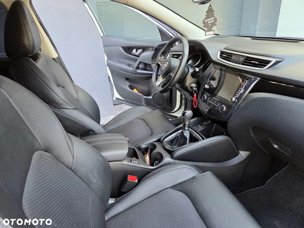 Nissan Qashqai 1.3 DIG-T Tekna - 17