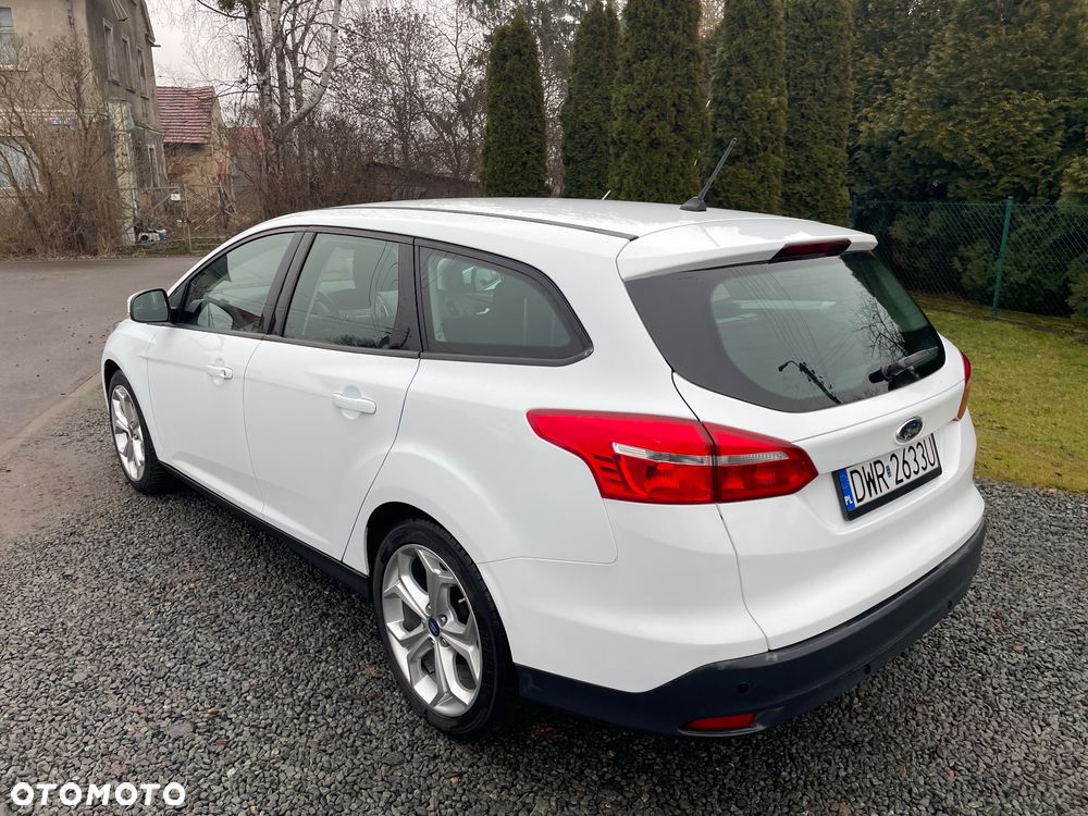 Ford Focus 1.6 Trend - 4