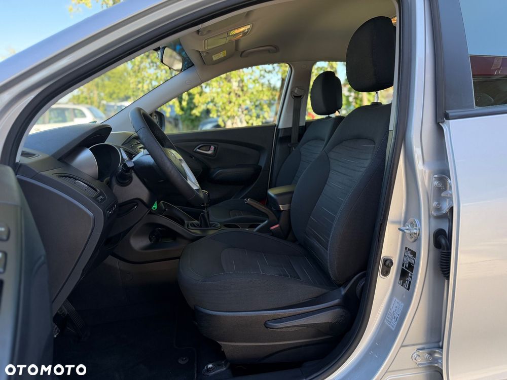 Hyundai ix35 1.6 2WD blue Trend - 14