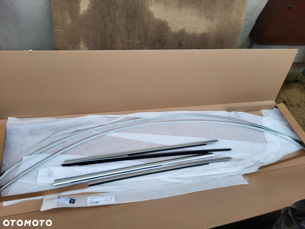 Komplet listew chrom Mercedes Cla w118 6731300 - 1