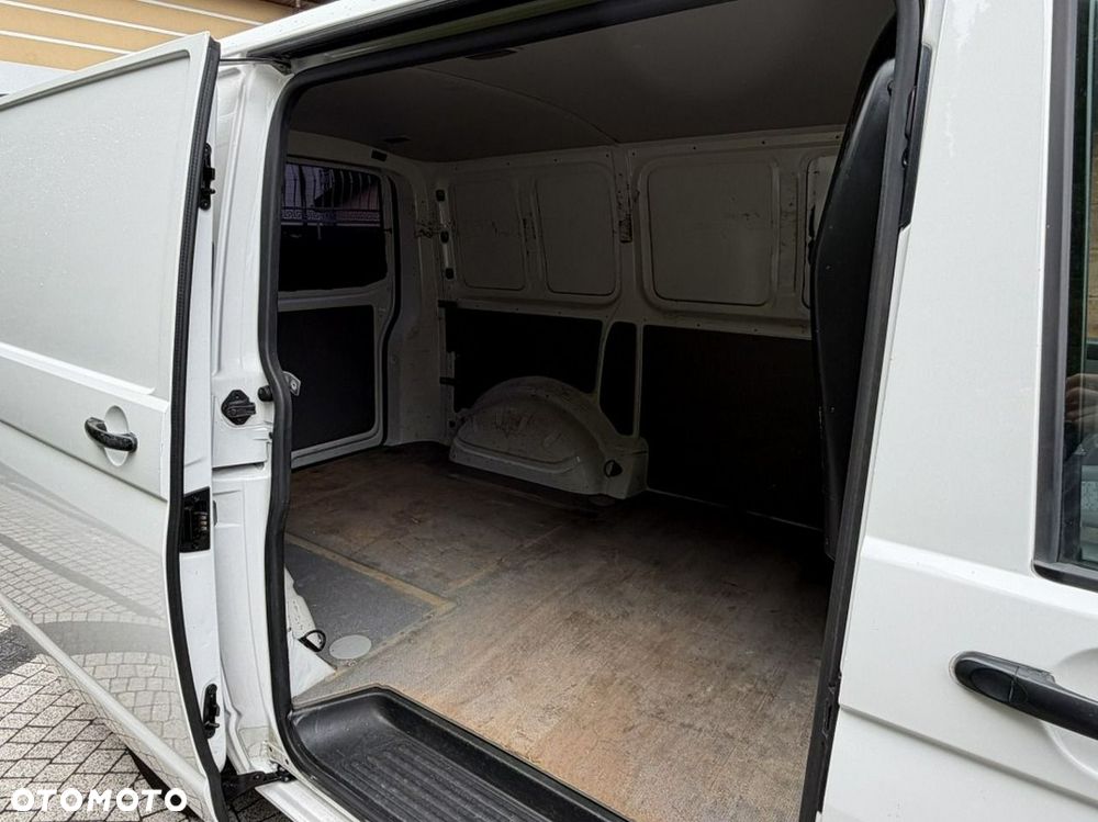 Volkswagen Transporter - 13