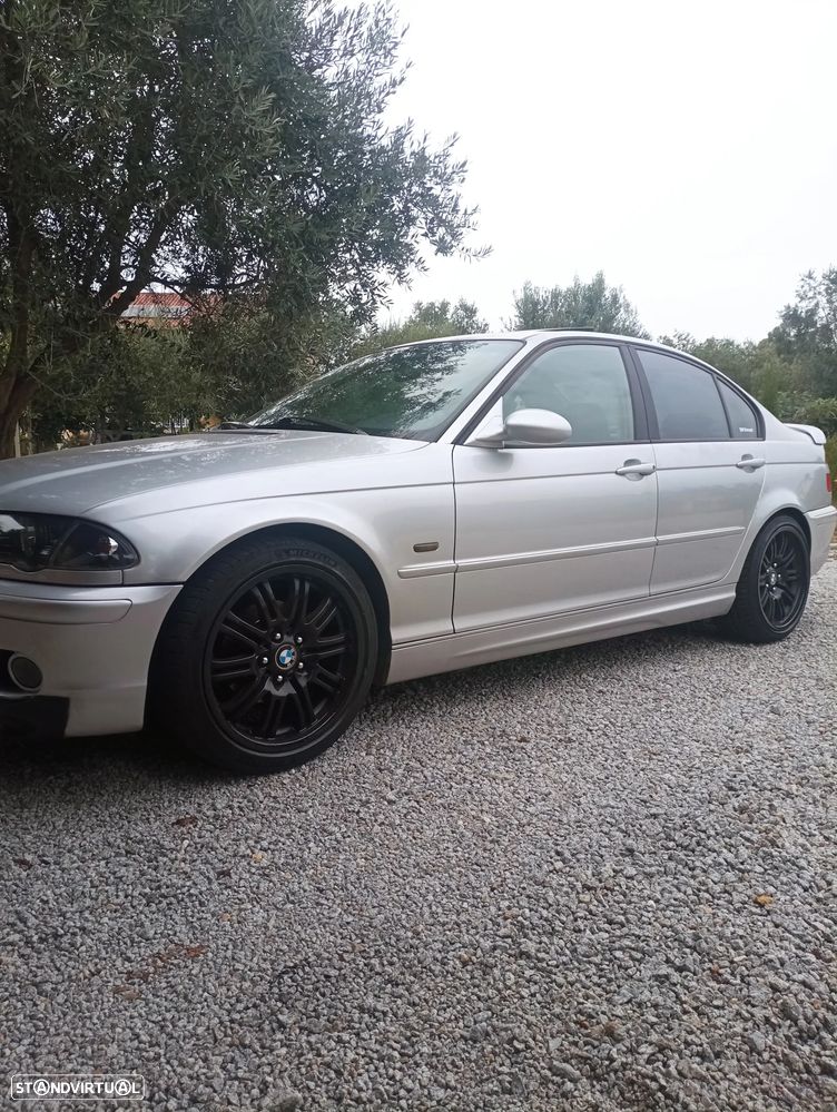 BMW 320 d Séc.XXI - 8