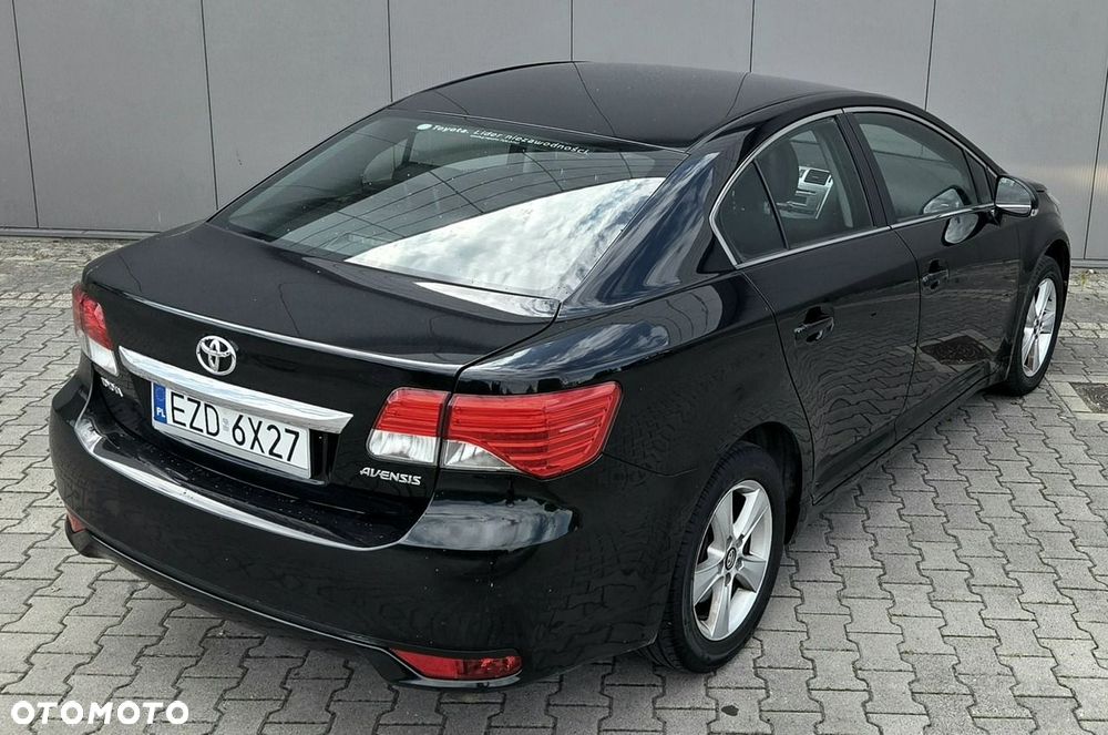 Toyota Avensis 2.0 D-4D Sol - 35