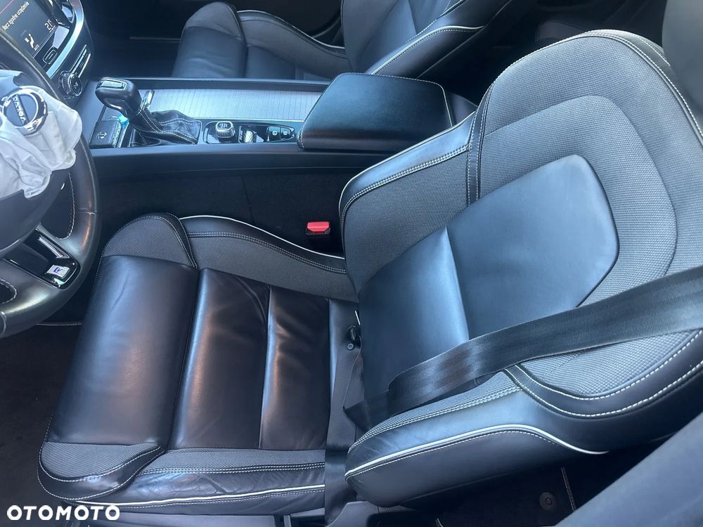 Volvo S60 T4 Momentum Pro - 16