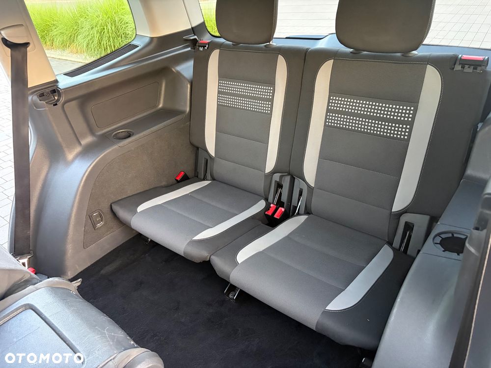 Volkswagen Touran 2.0 TDI DPF DSG Life - 29