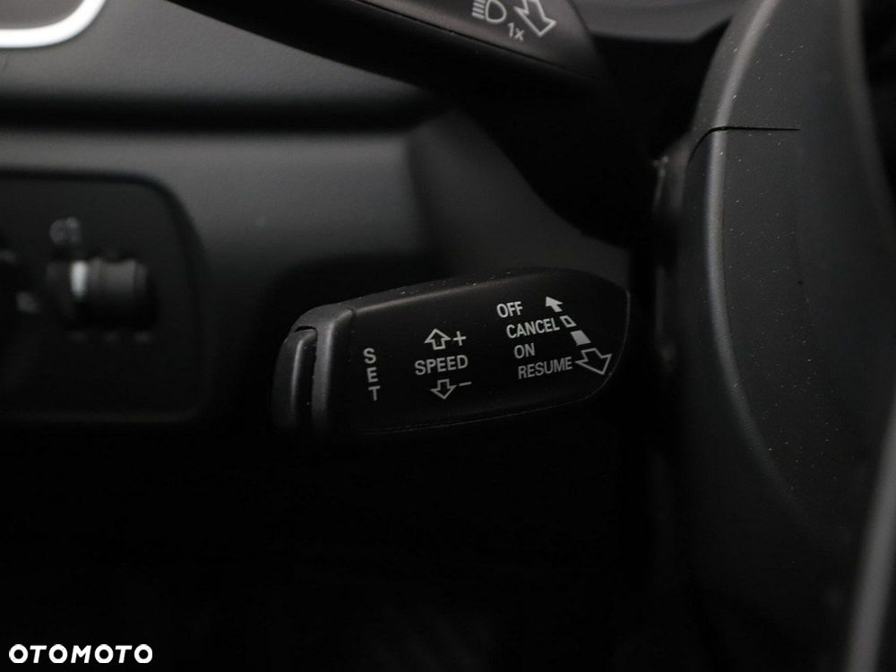 Audi Q3 2.0 TDI S tronic - 32