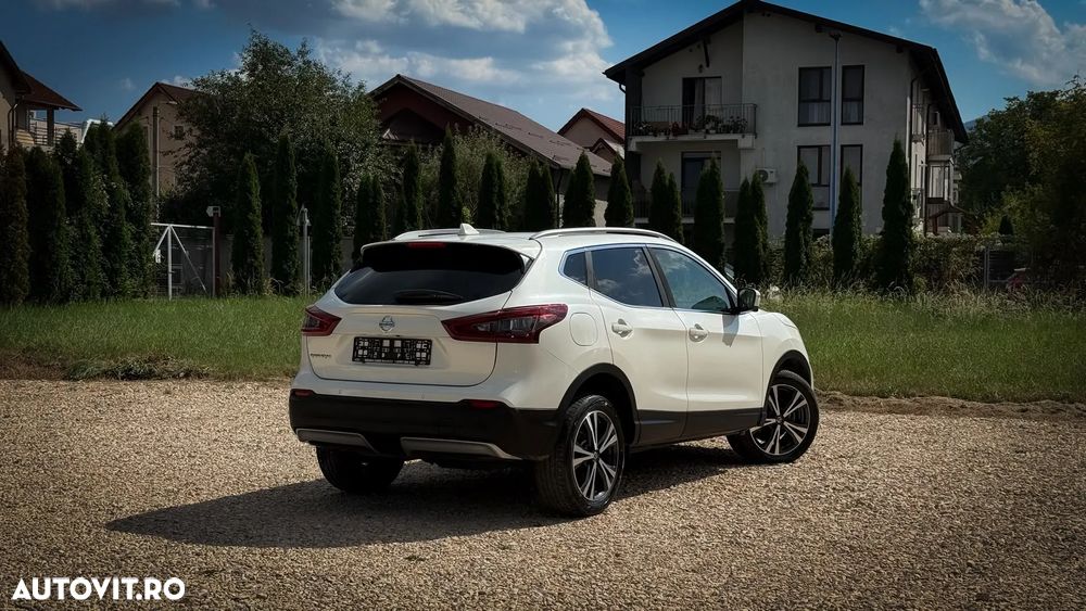 Nissan Qashqai 1.7 dCi Xtronic ALL-MODE 4x4i TEKNA - 9