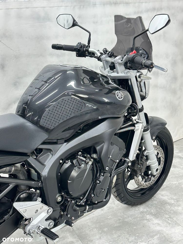 Yamaha FZ6 - 16