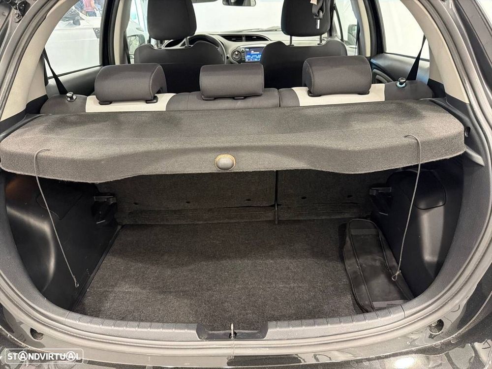 Toyota Yaris 1.5 HSD Exclusive - 6