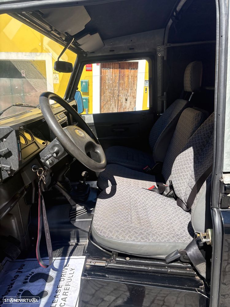 Land Rover Defender 90 2.5 Td5 E - 26