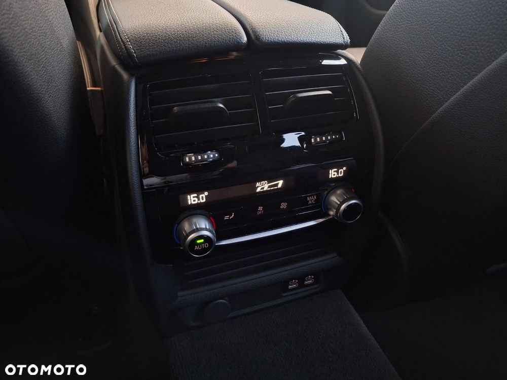 BMW Seria 5 530d xDrive M Sport Edition - 17
