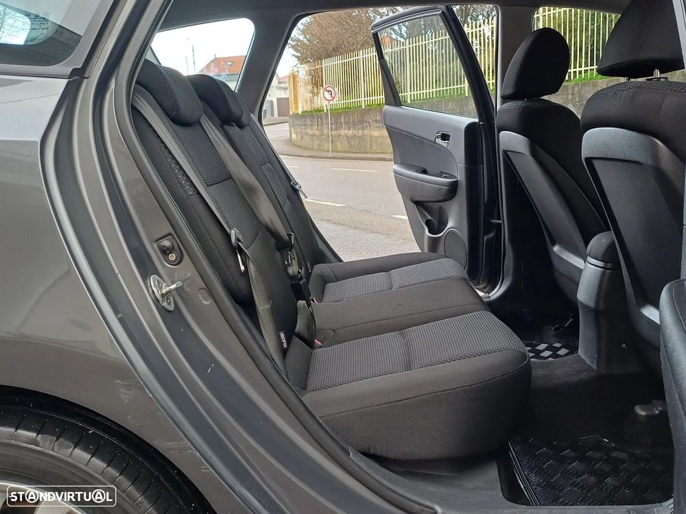 Hyundai i30 CW 1.6 CRDi Comfort - 35