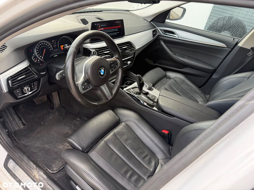 BMW Seria 5 520d Sport Line - 13